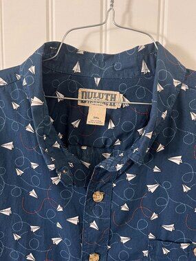 Duluth Trading Co Men's 3XL Blue Paper Airplane Print Relaxed Fit Shirt